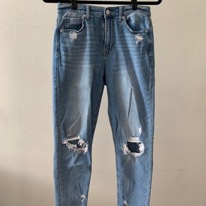 Distressed light wash mom jean